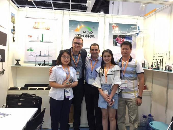 5 télescopiques - 28dBi antenne de la voiture TV WiFi avec sucer le disque 10